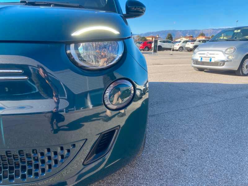FIAT 500e 42 kWh La Prima