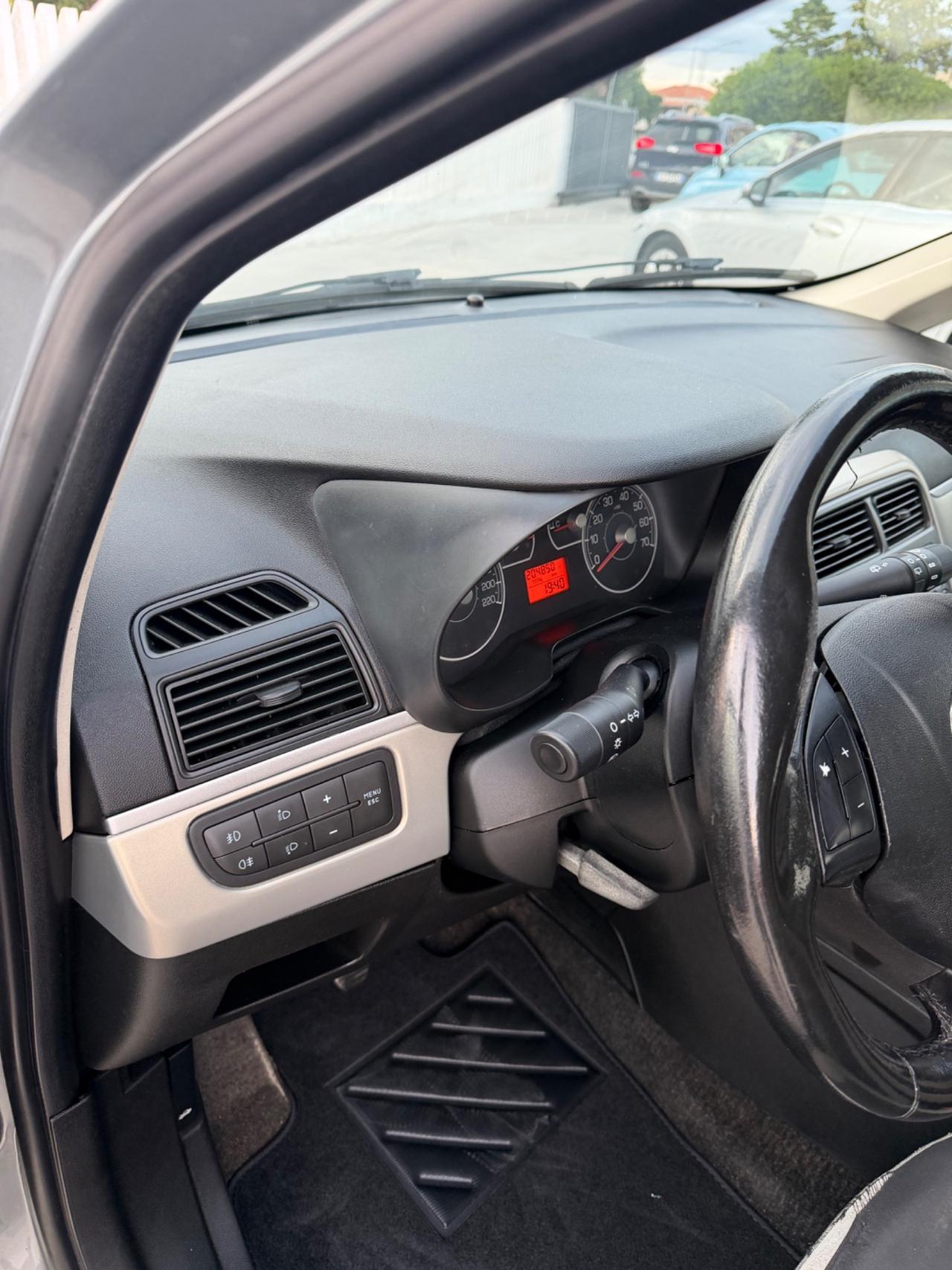 Fiat Grande Punto 1.3 MJT 75 CV 5 porte Dynamic