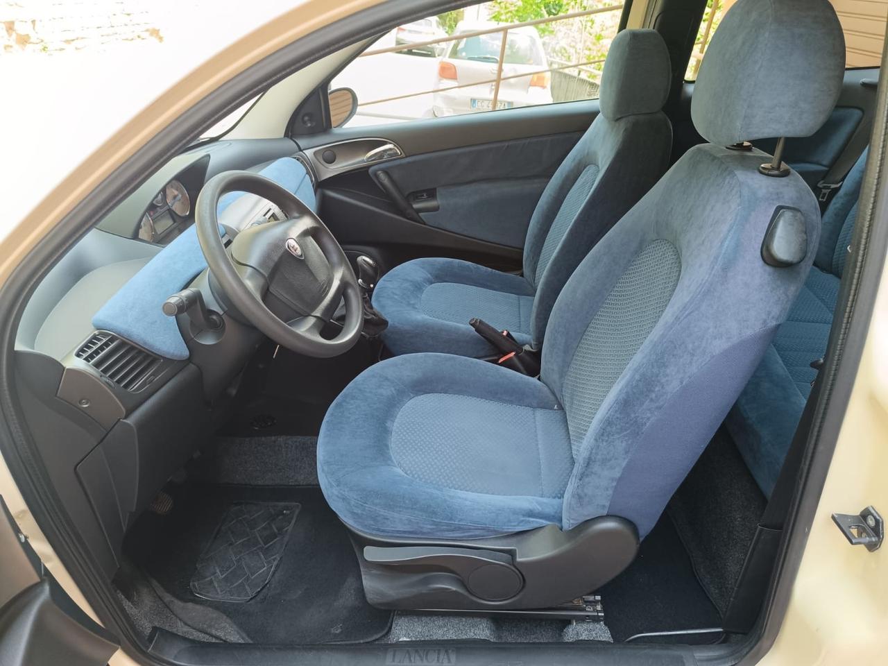 Lancia Ypsilon 1.2 Argento