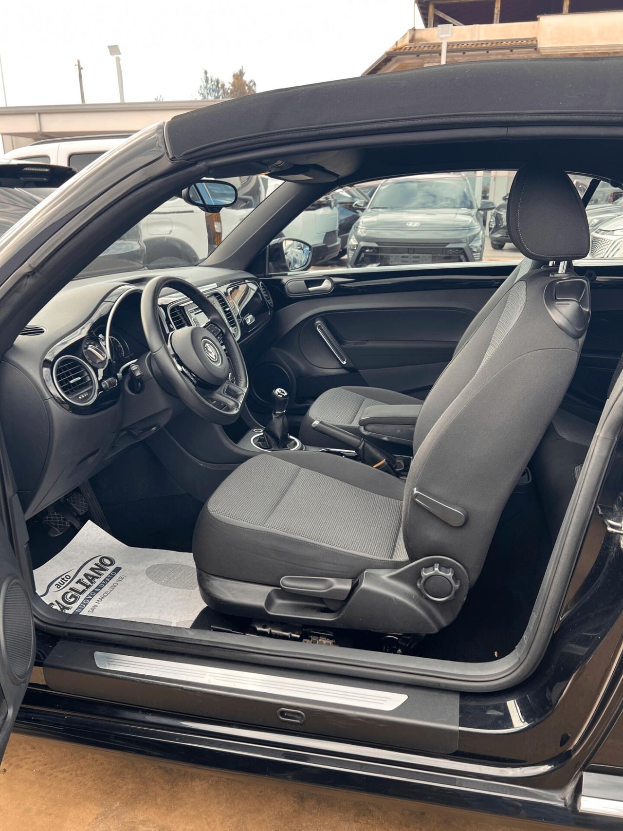 Volkswagen Maggiolino Cabrio 1.6 TDI Design