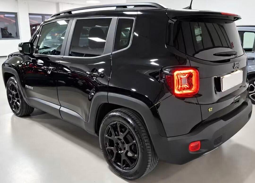 Jeep Renegade 1.5 Turbo T4 MHEV Total black full optional