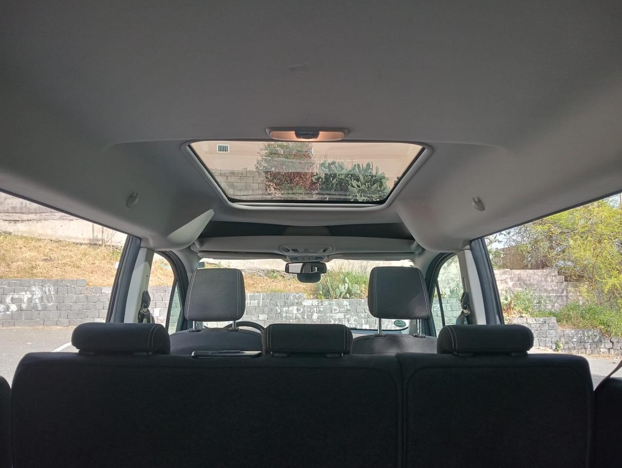 Ford Tourneo Connect Pianale ribassato con rampa disabili in carrozzina