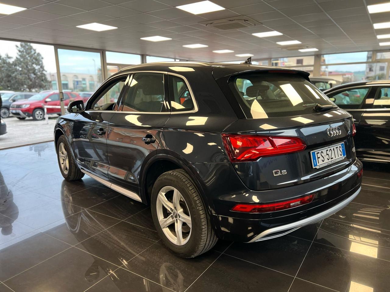 Audi Q5 2.0 TDI quattro S tronic Business Sport