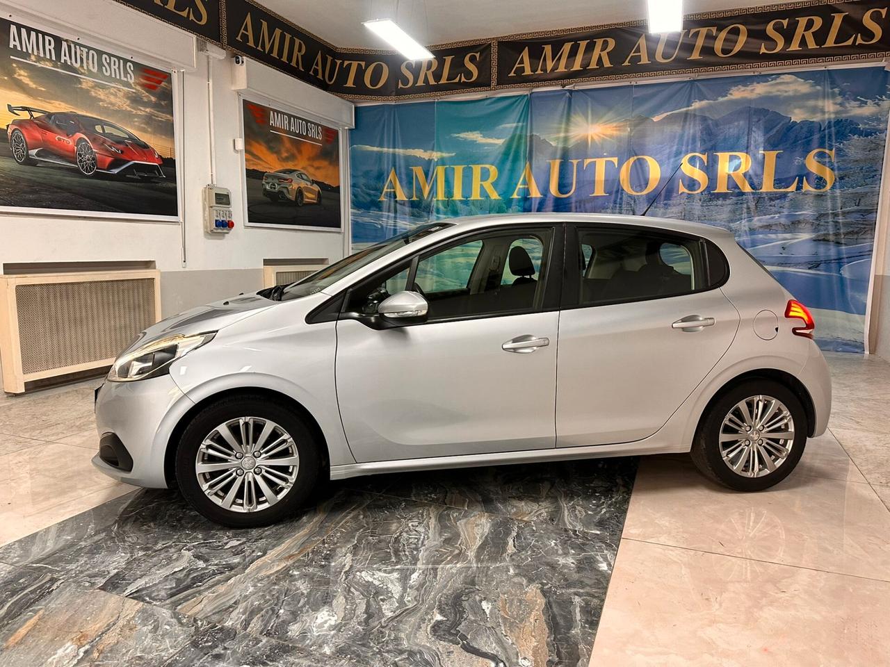 Peugeot 208 PureTech 82 5 porte Allure