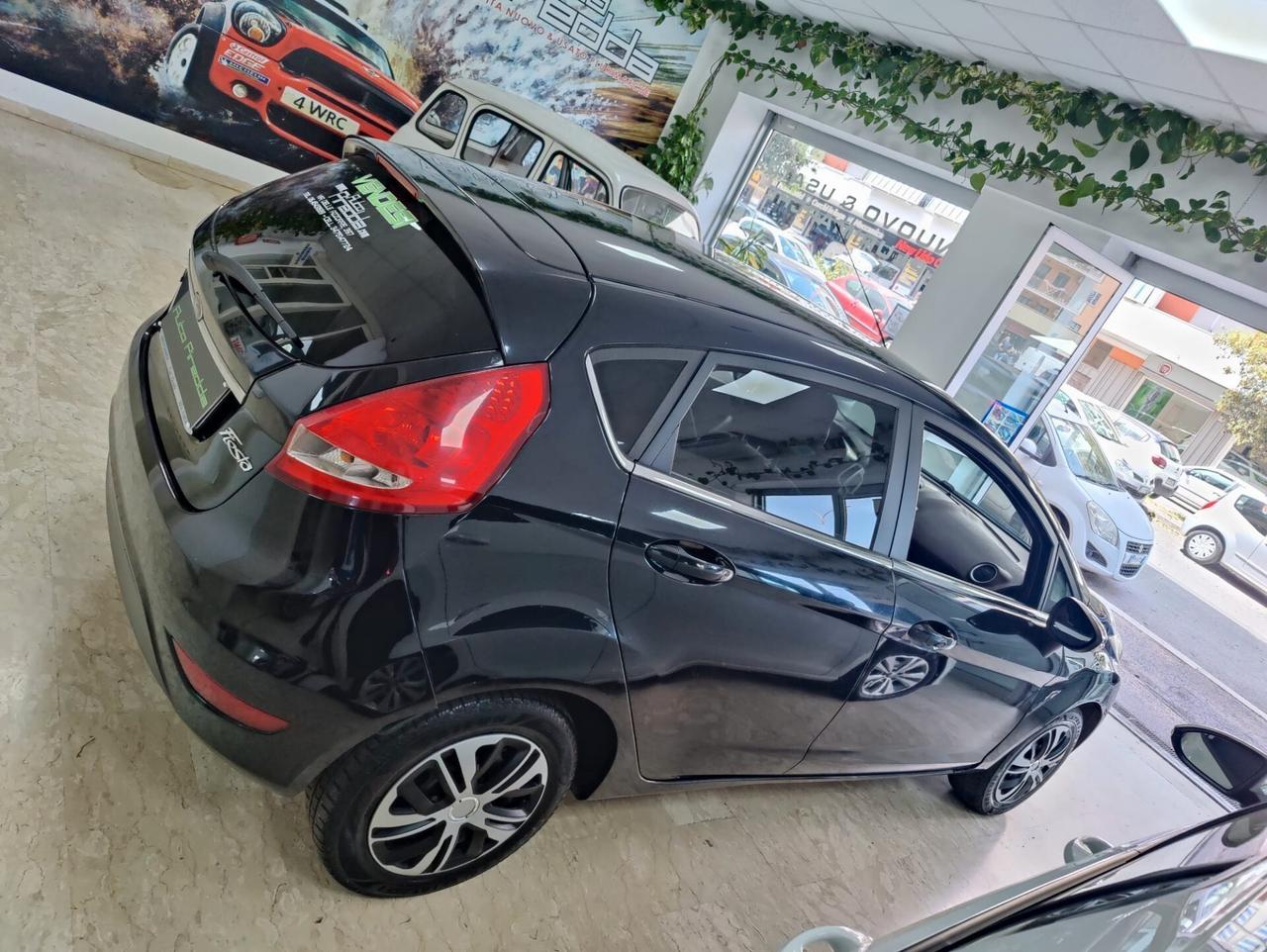 Ford Fiesta 1.4 TDCi 68CV 5 porte NAVIGATORE