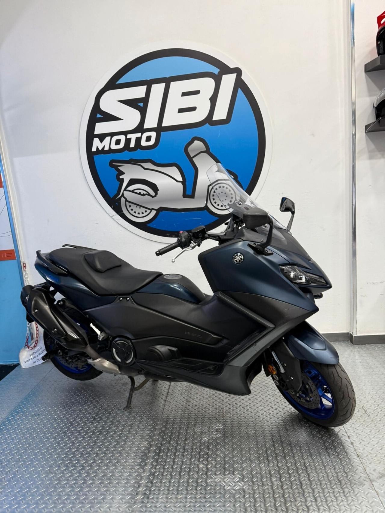 Yamaha T Max 560