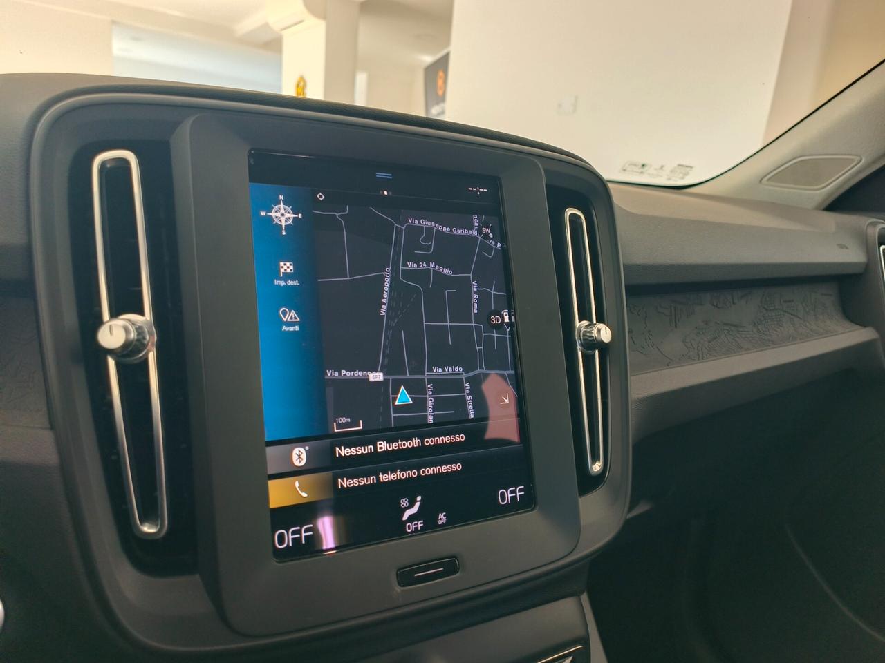 Volvo XC40 T3 Momentum Core