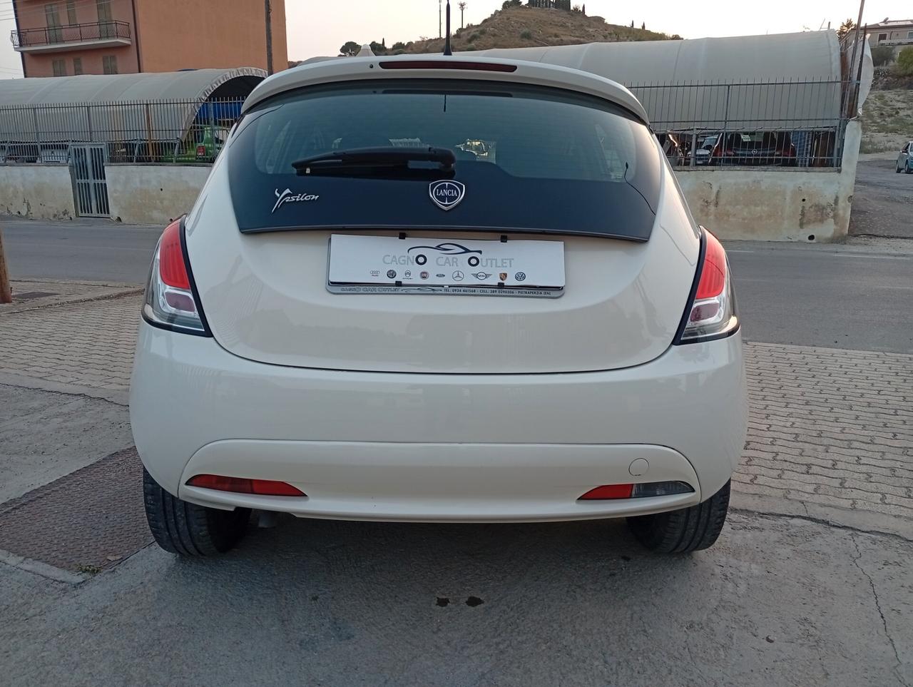 Lancia Ypsilon 1.2 69 CV 5 porte Gold