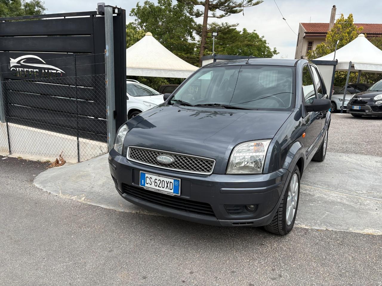 Ford Fusion 1.6 TDCi 5p. Collection