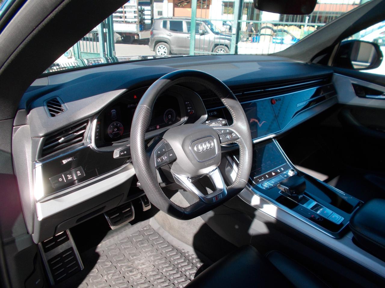 Audi Q8 50 TDI 286 CV QUATTRO 3 X S-LINE