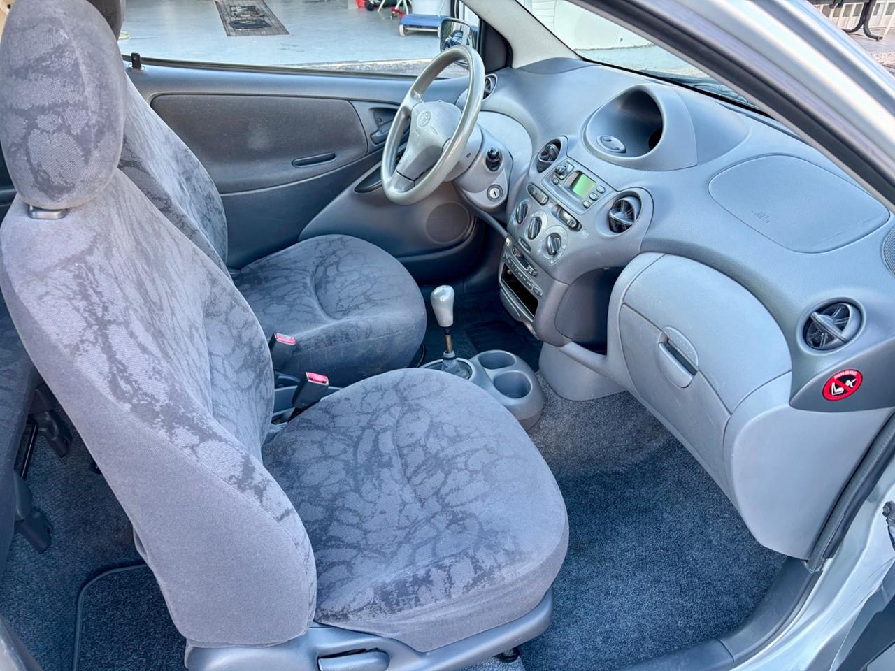 Toyota Yaris 1.0i 16V cat 3 porte Sol