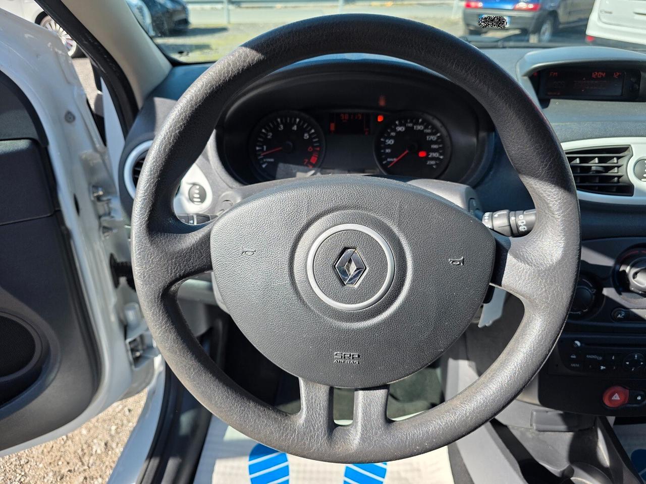 Renault Clio 1.2 16V Yahoo!