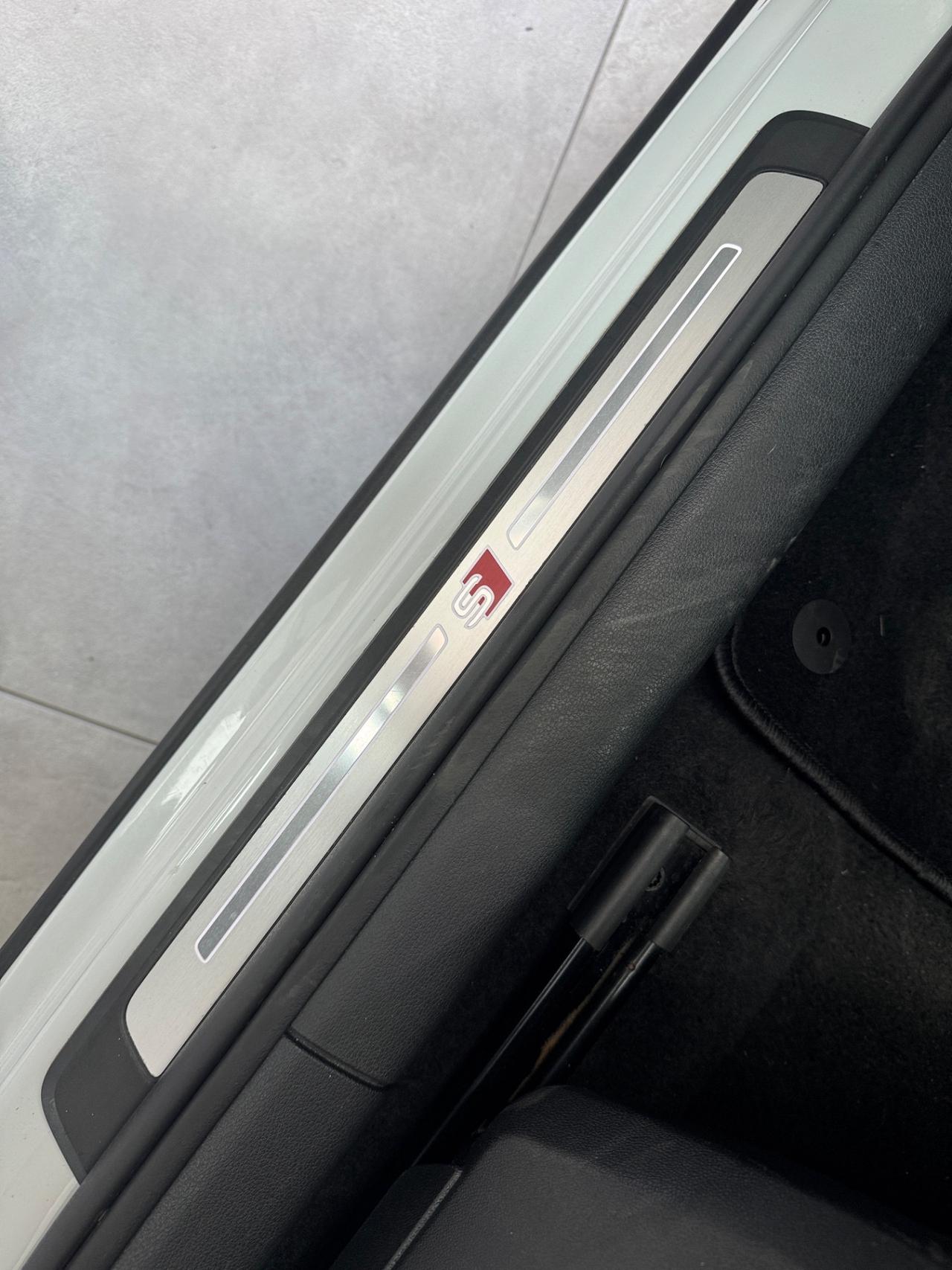 Audi Q2 30 TDI S tronic line Edition