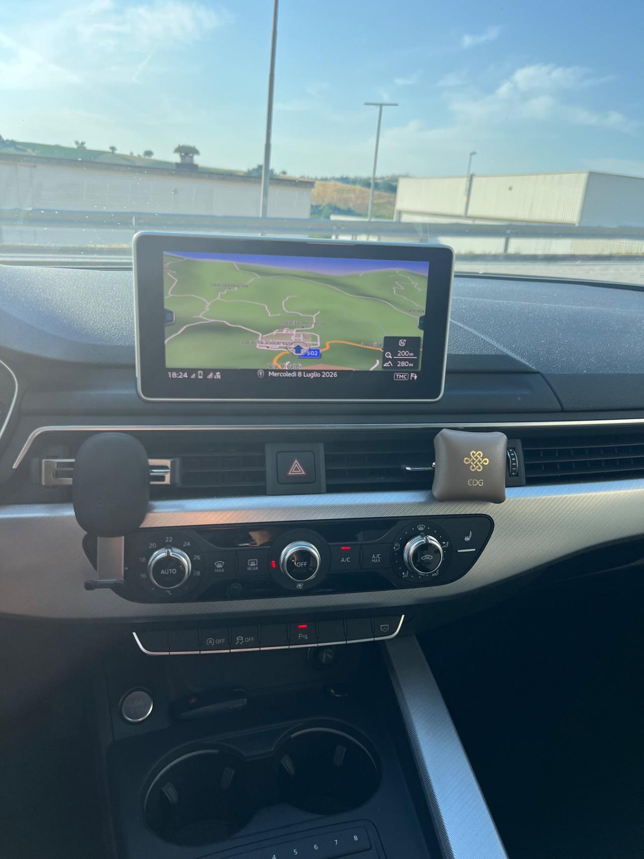 Audi A4 35 TDI S tronic line edition