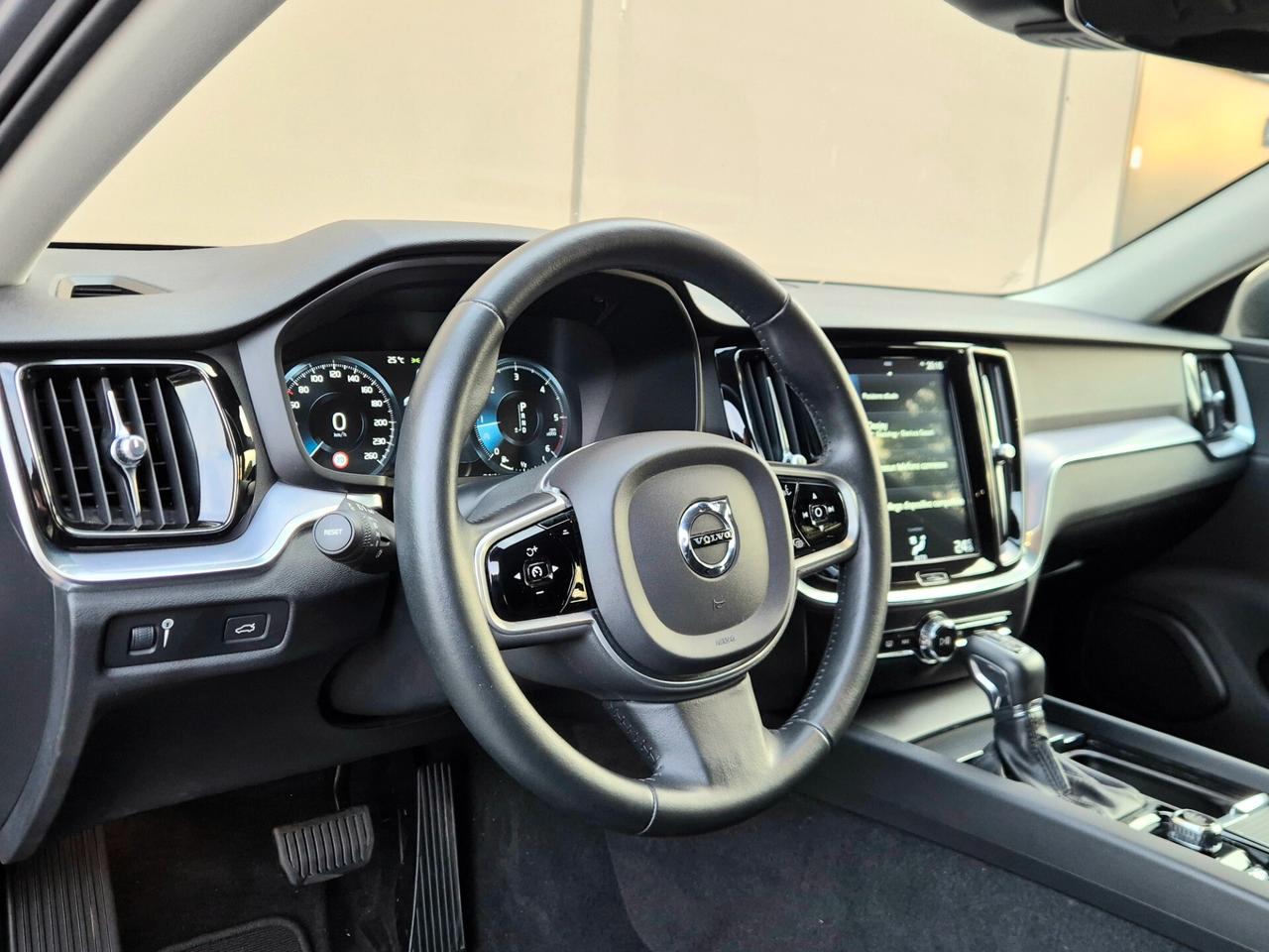 Volvo V60 Cross Country D4 AWD Geartronic Business Plus