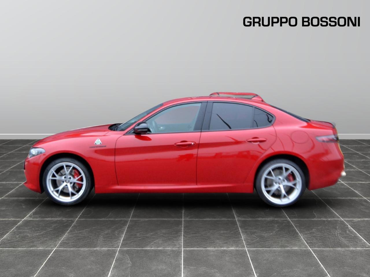 Alfa Romeo Giulia 2.0 turbo 280cv competizione q4 at8
