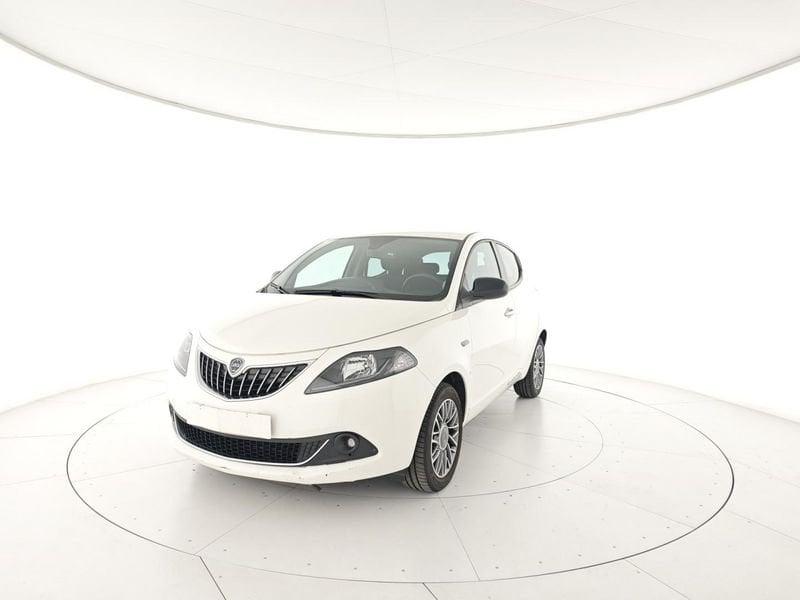 Lancia Ypsilon 1.0 FireFly 5 porte S&S Hybryd Gold