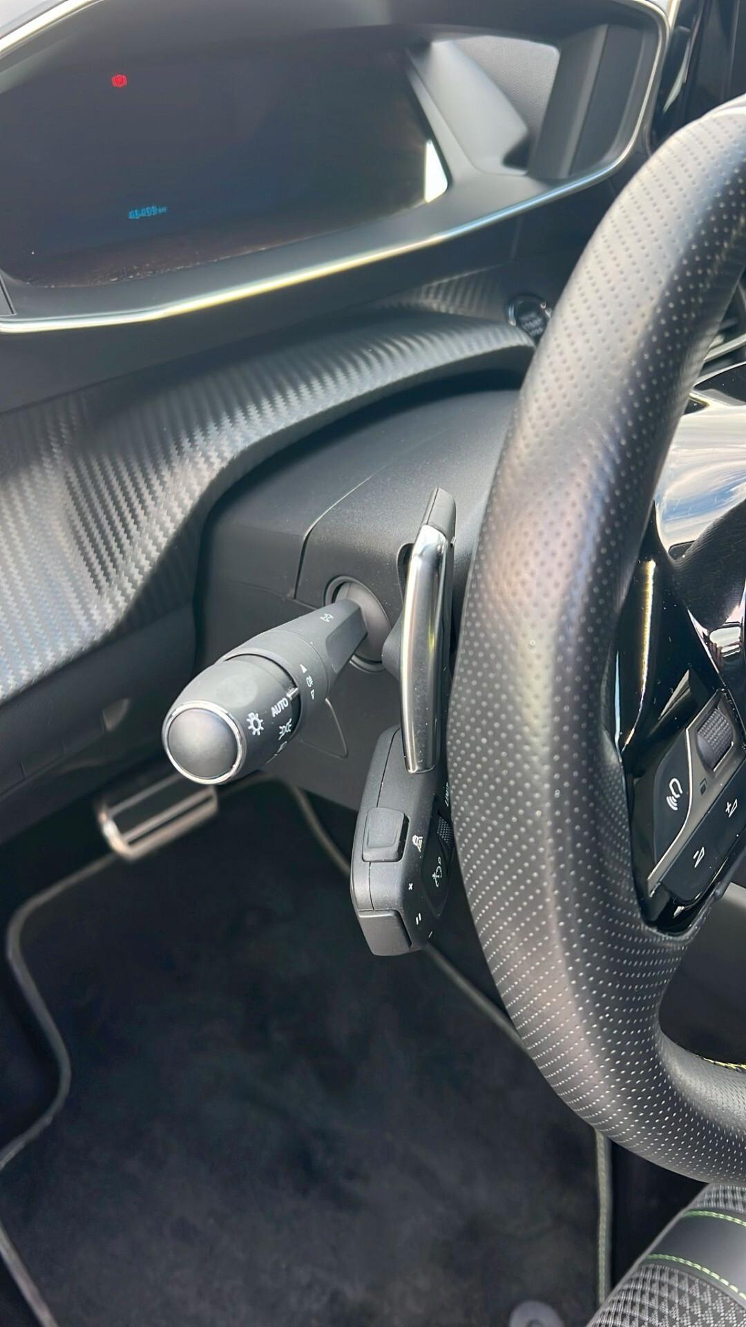 Peugeot 208 PureTech 100 Stop&Start EAT8 5 porte GT Line NEOPATENTATI