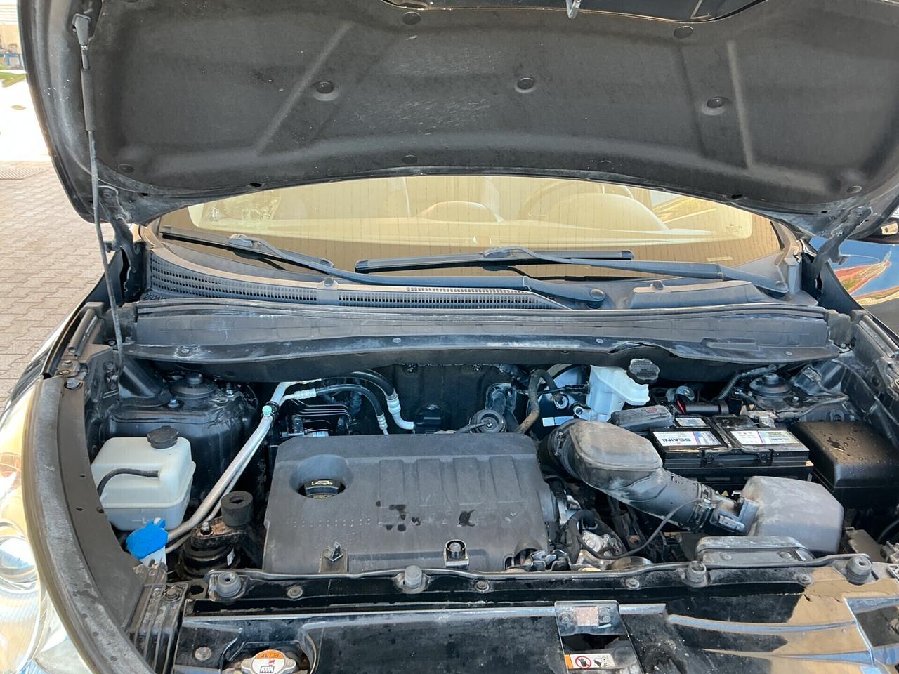 HYUNDAI X35