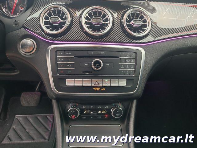 MERCEDES-BENZ GLA 200 Automatic Premium 156cv
