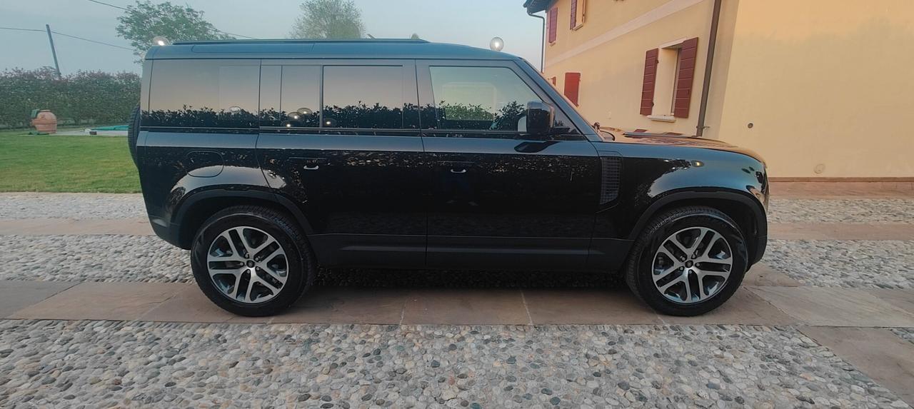 Land Rover Defender 110 3.0D Autocarro 5 posti 200 CV AWD SE