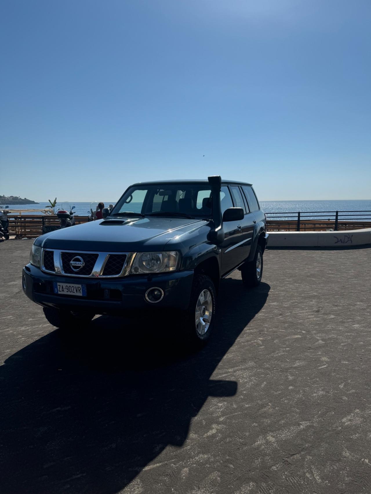 Nissan Patrol 3.0 TD Di 5 porte Luxury Wagon