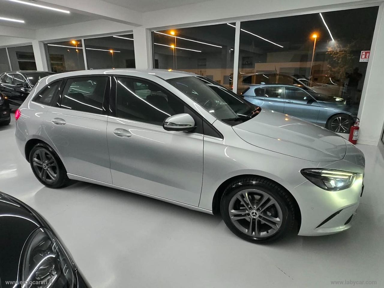 MERCEDES-BENZ B 180 d Automatic Business Extra FULL LED