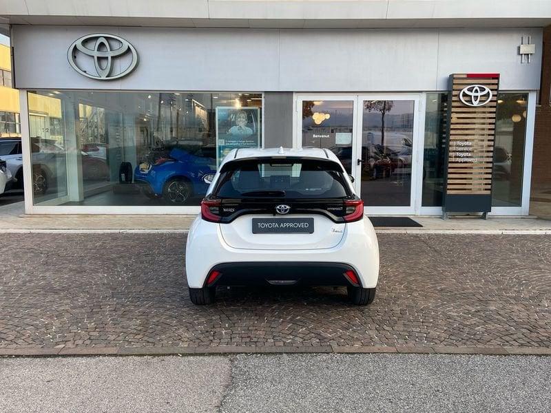 Toyota Yaris Hybrid Trend MY21