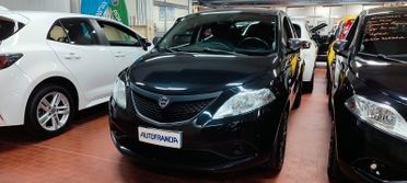 Lancia Ypsilon 1.0 FireFly 5 porte S&S Hybrid Ecochic Silver