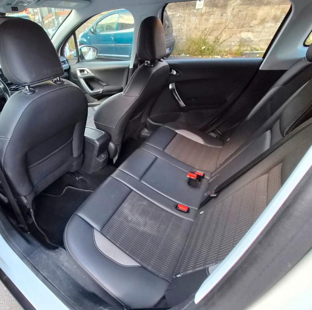Peugeot 2008 BlueHDi 100 Allure
