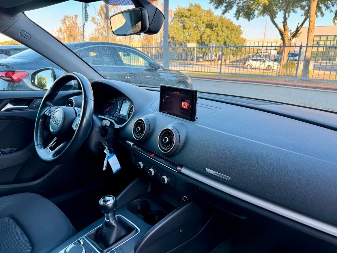 Audi A3 SPB 30 TDI Business