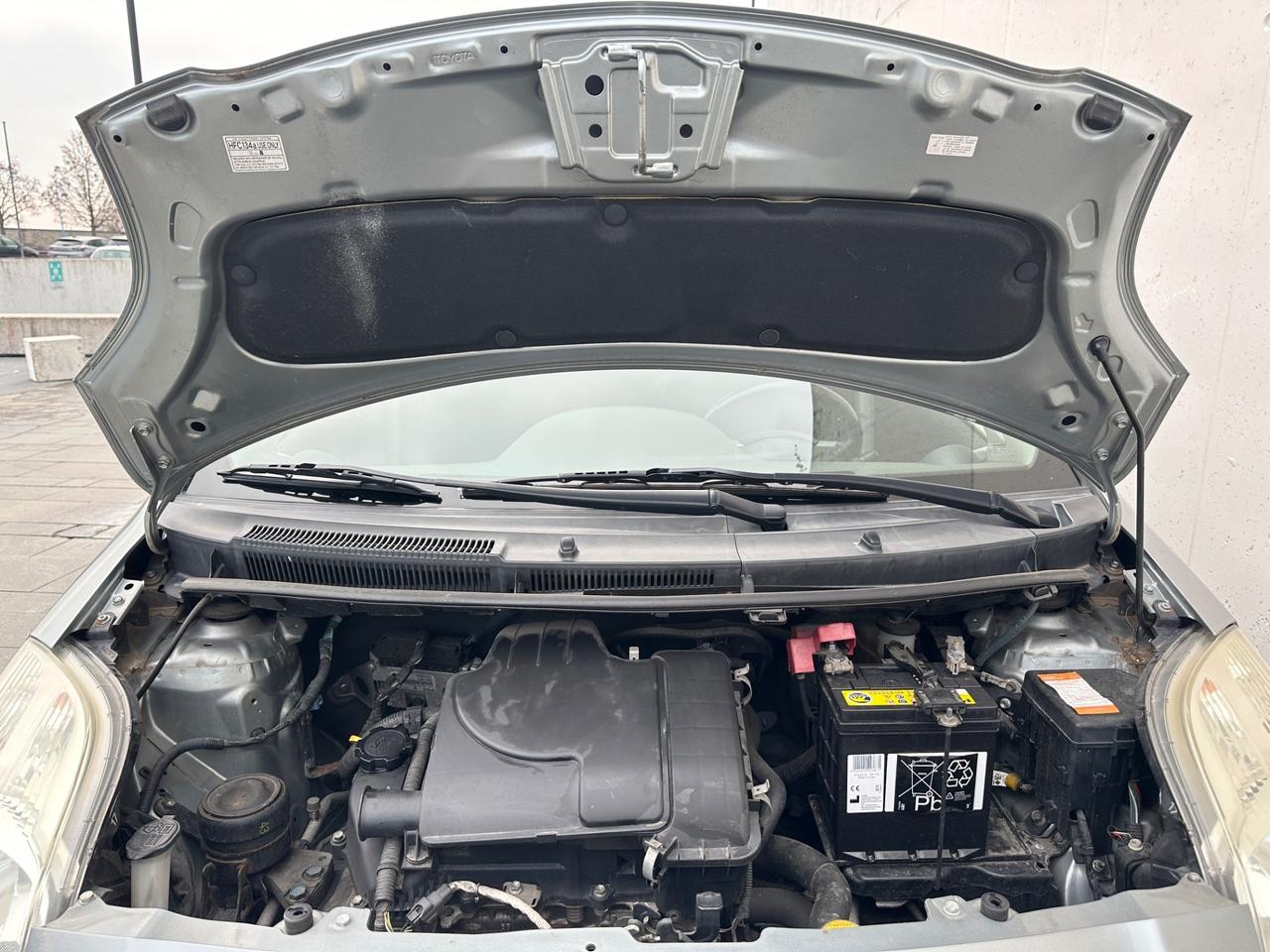 Toyota Yaris 1.0 5 porte Sol