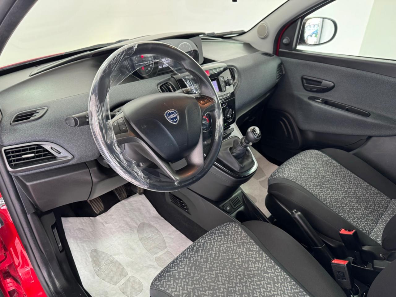 Lancia Ypsilon 1.0 FireFly 5 porte-NEOPATENTATI-GARANTITA