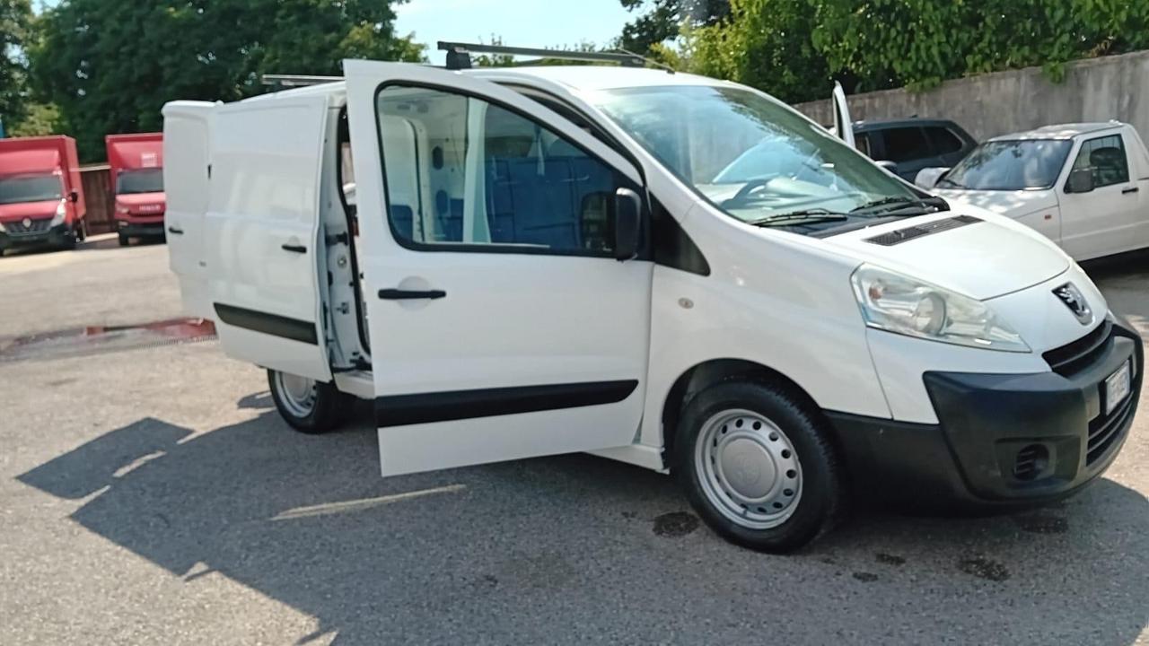 Peugeot expert cargo 3 post-2.0 hdi -12/2010