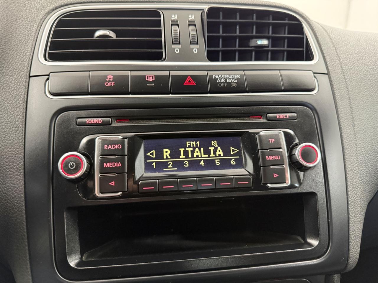 VOLKSWAGEN Polo V 2009 Polo 5p 1.2 Comfortline 70cv