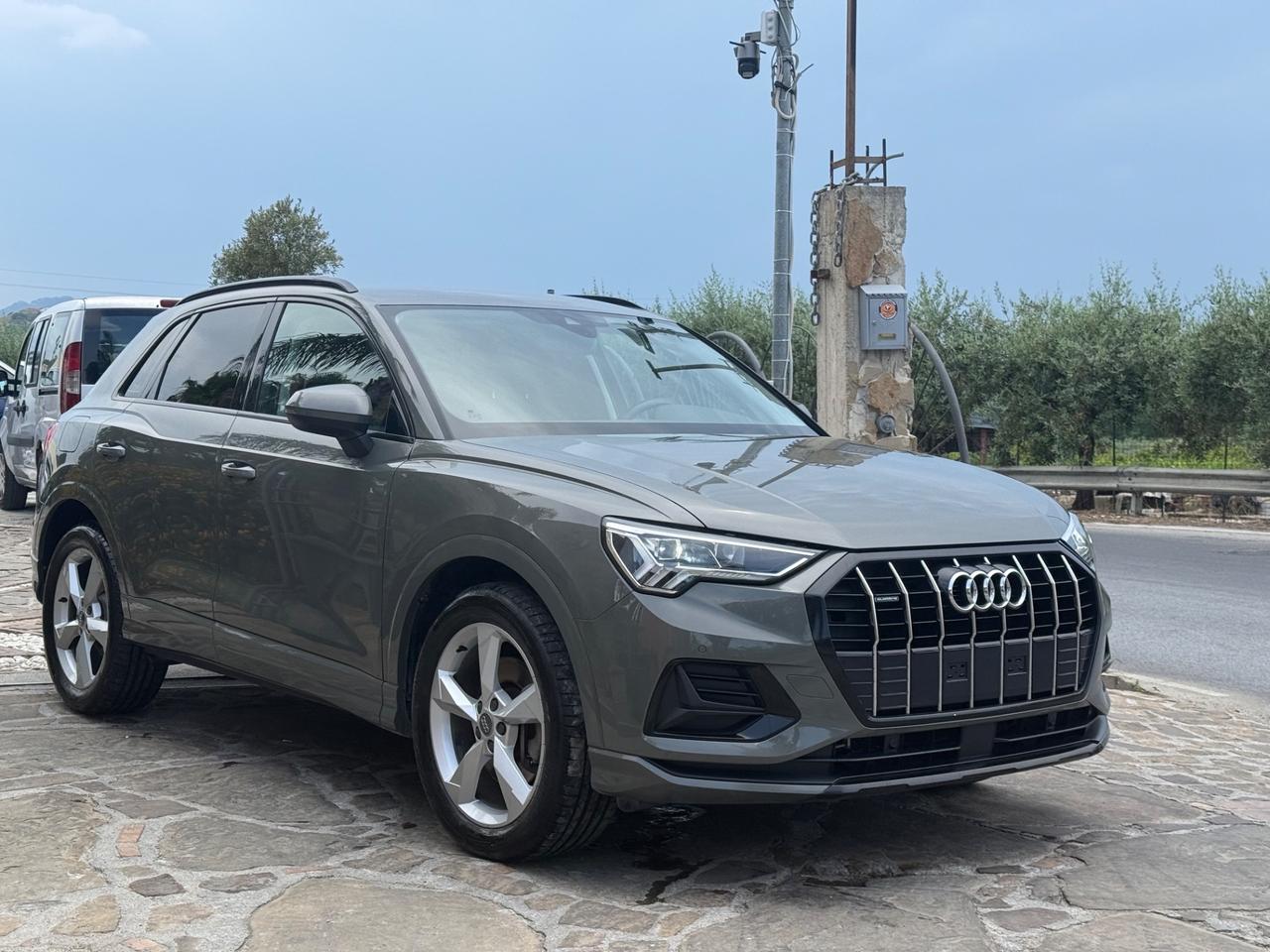 Audi Q3 35 TDI S tronic Business Advanced