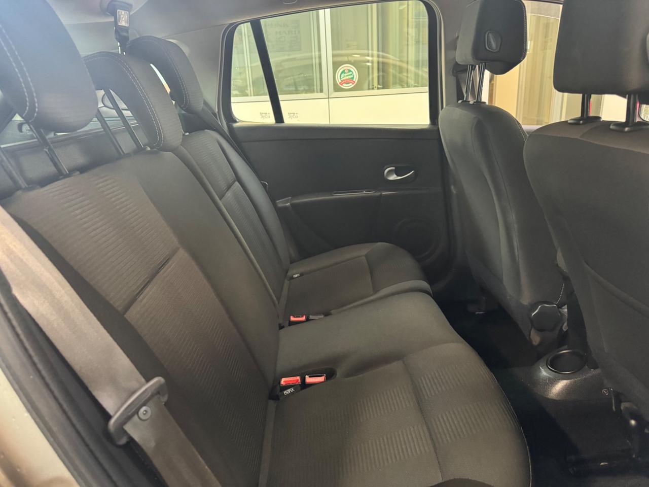 Renault Clio 1.2 16V SporTour Dynamique