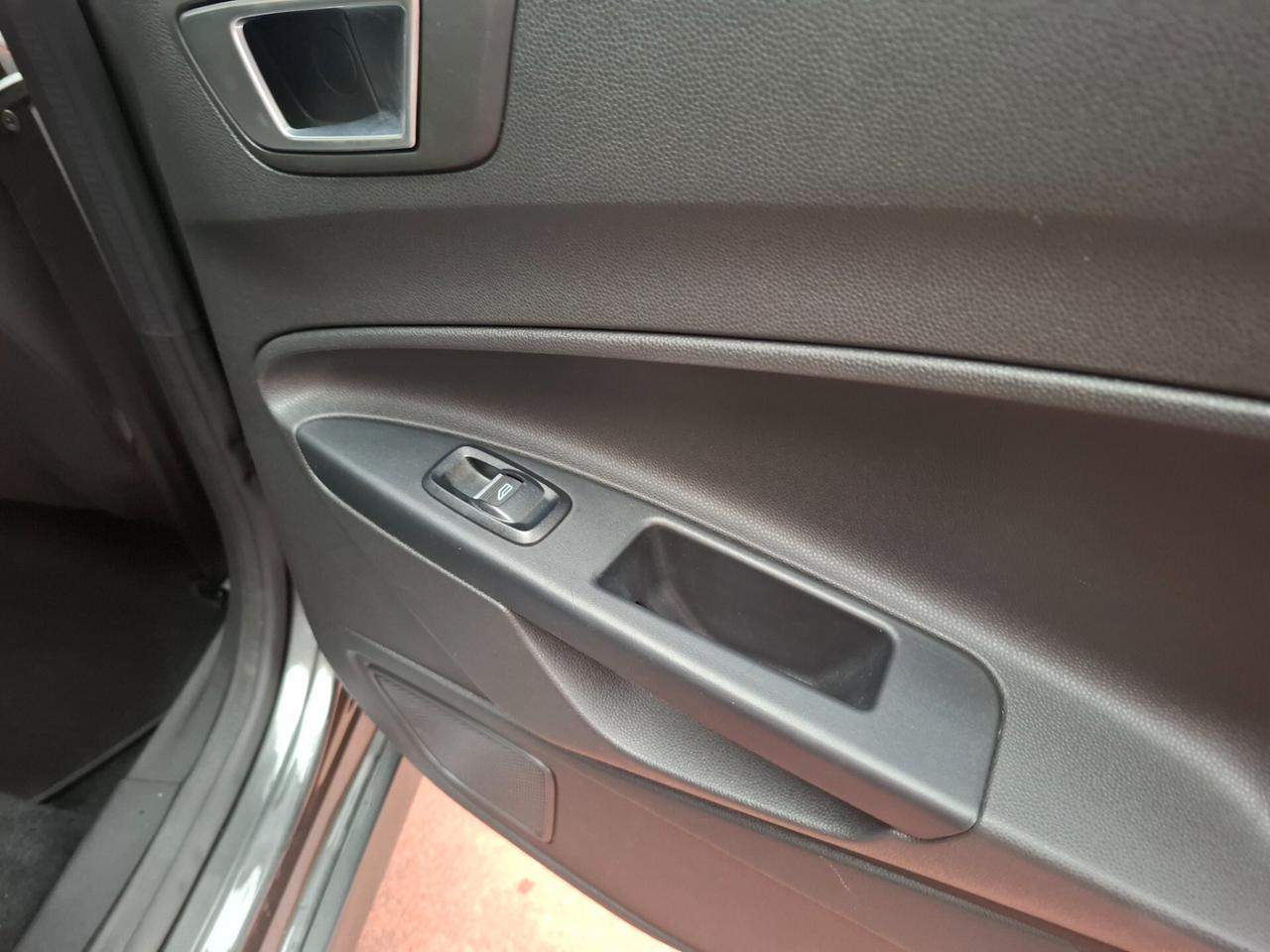 Ford Fiesta st line 5 porte