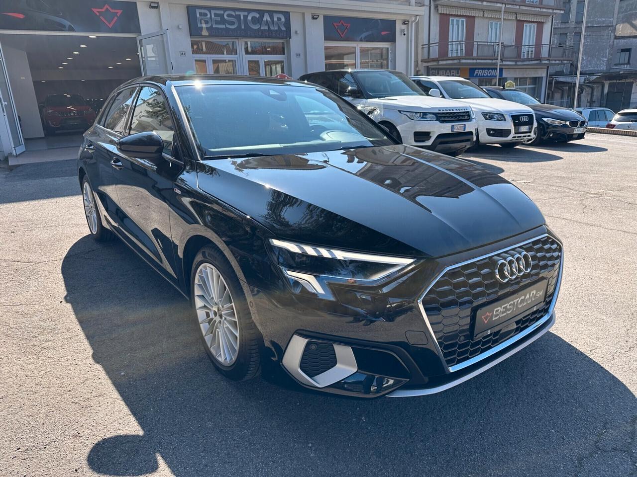 Audi A3 SPORTBACK 35 TDI S tronic S LINE / FARI MATRIX / NAVI / R17