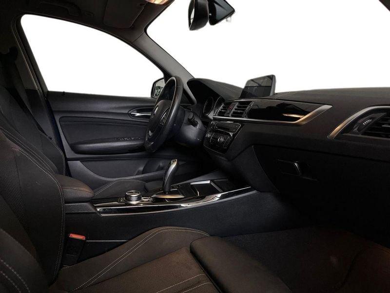 BMW Serie 1 F/20-21 2015 116d Sport 5p auto my18