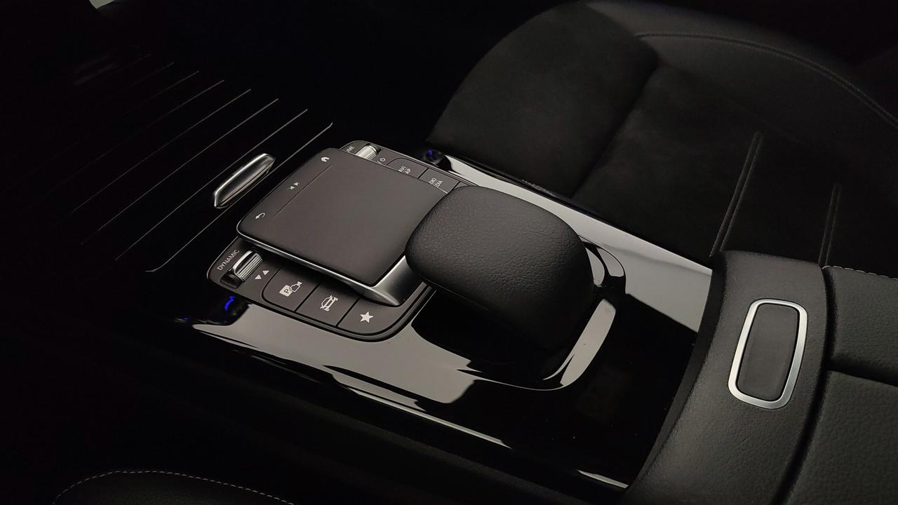 Mercedes-Benz CLA Coupe 200 d Premium auto