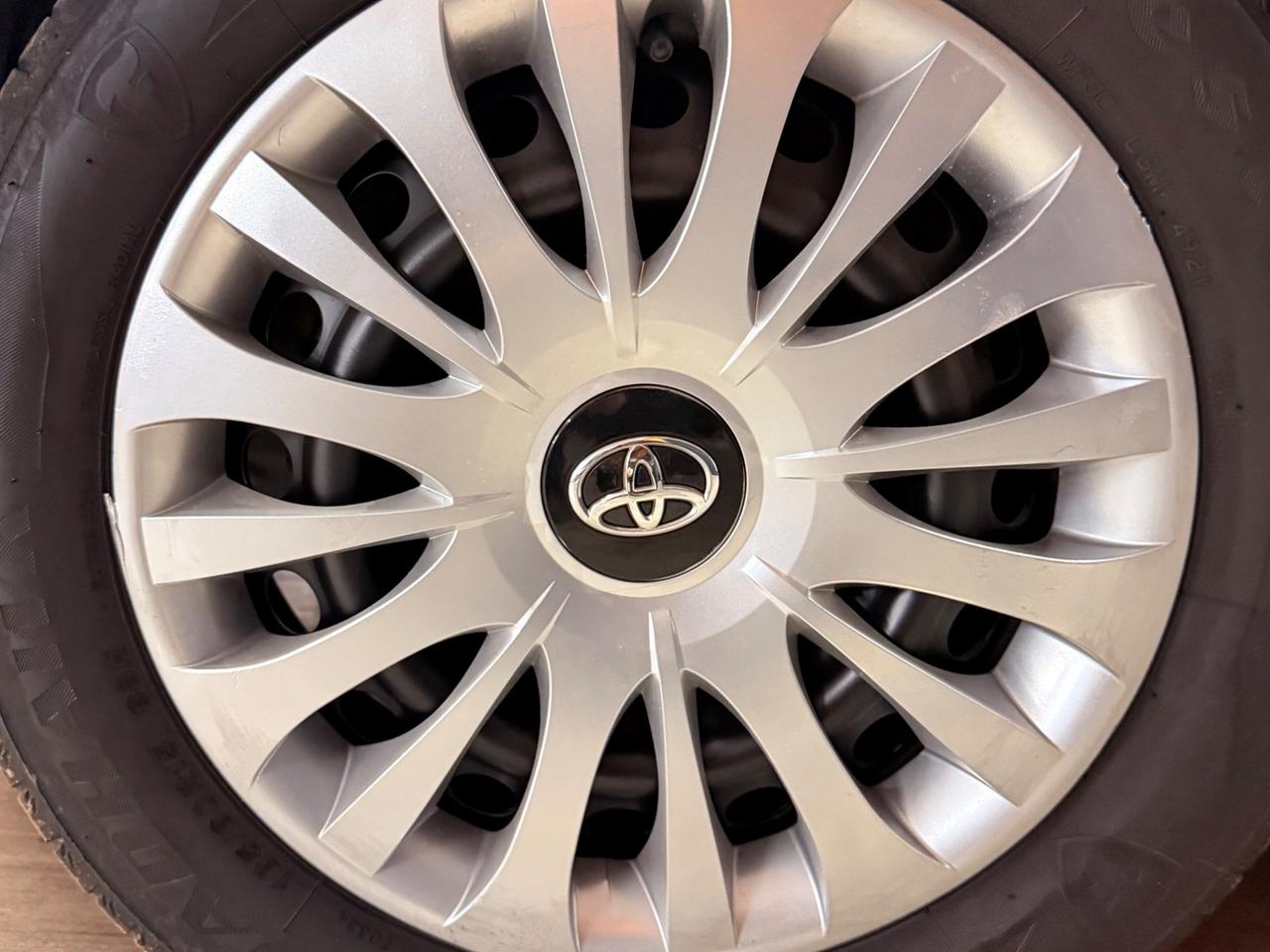 STUPENDA TOYOTA YARIS UNICO PROPRIETARIO CON 74.788 KM