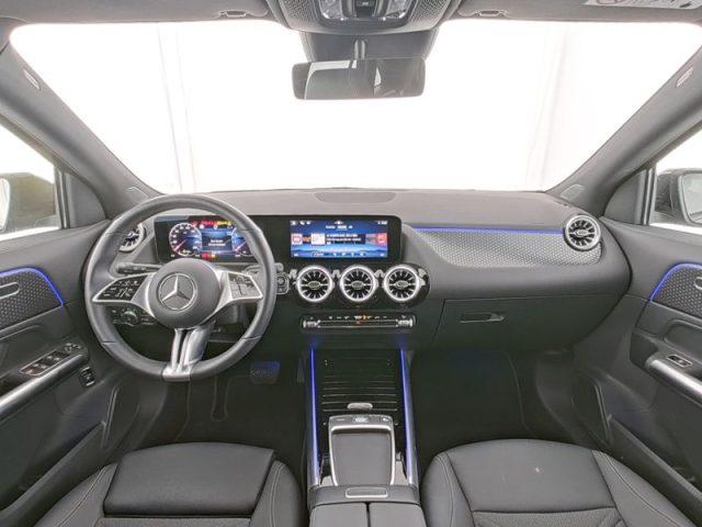 MERCEDES-BENZ GLA 180 Automatic Progressive Advanced Plus