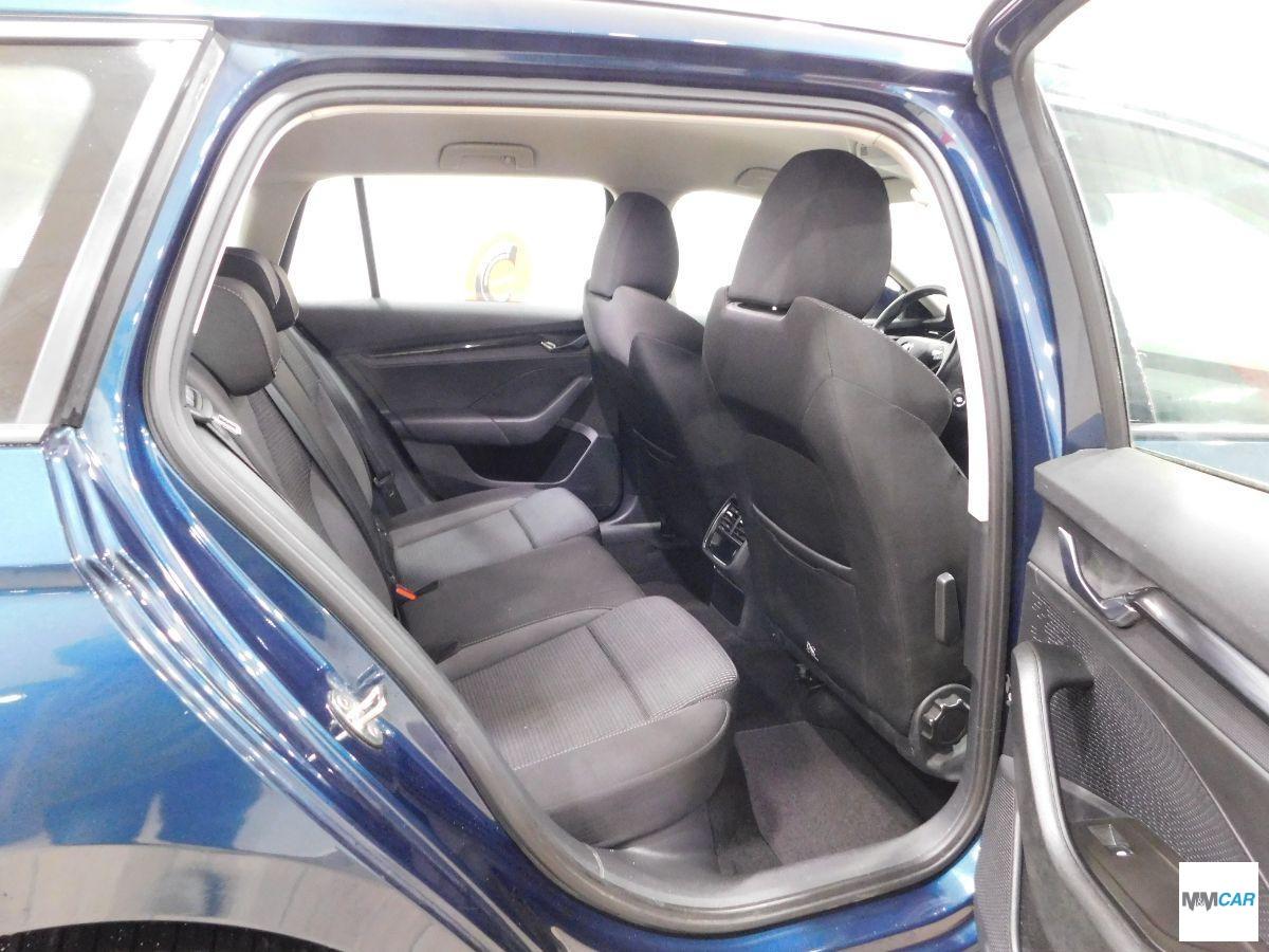 SKODA - Octavia Station Wagon - Octavia 2.0 TDI CR Wagon Executive