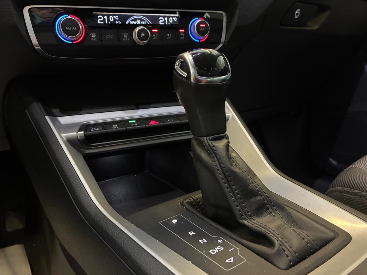 Audi Q3 45 Plug-in s-tronic 245cv Aziendale