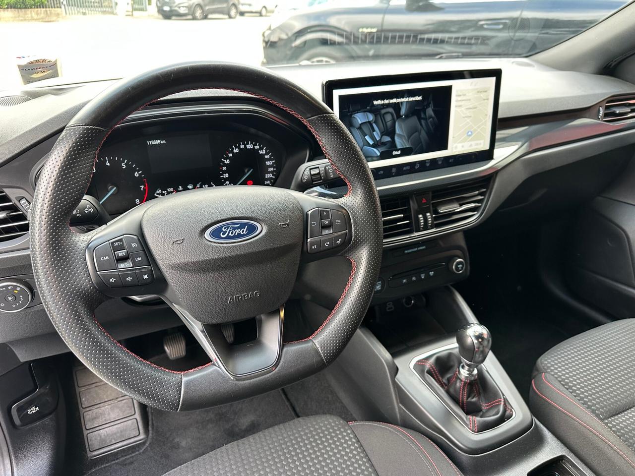 Ford Focus SW 1.0 ecoboost hybrid ST-Line 125cv ok neopat.