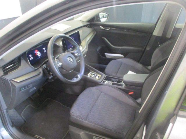 SKODA Octavia 2.0 TDI EVO SCR DSG Wagon UniPro ACC Radar LED Nav