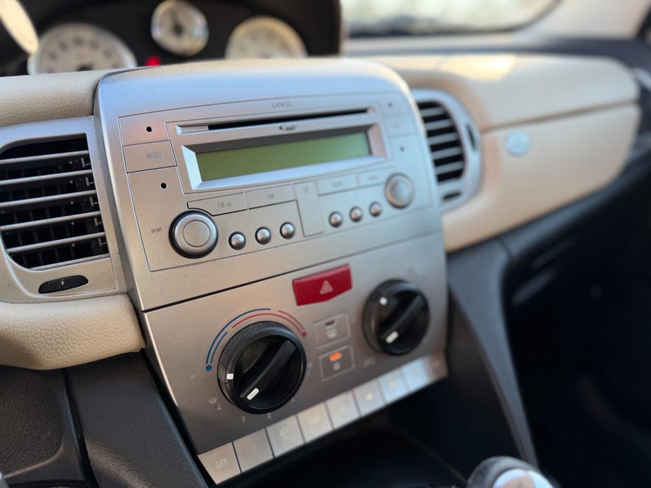 Lancia Ypsilon 1.2 Platino Bicolore