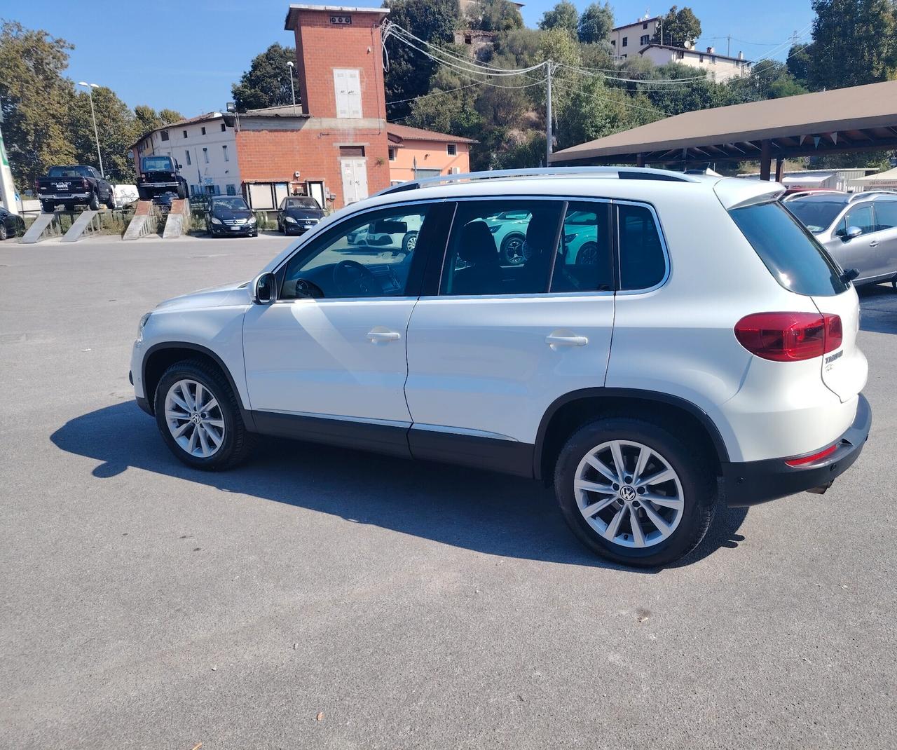 Volkswagen Tiguan 2.0 TDI 140 CV 4MOTION Business Track & Style NEOPATENTATI