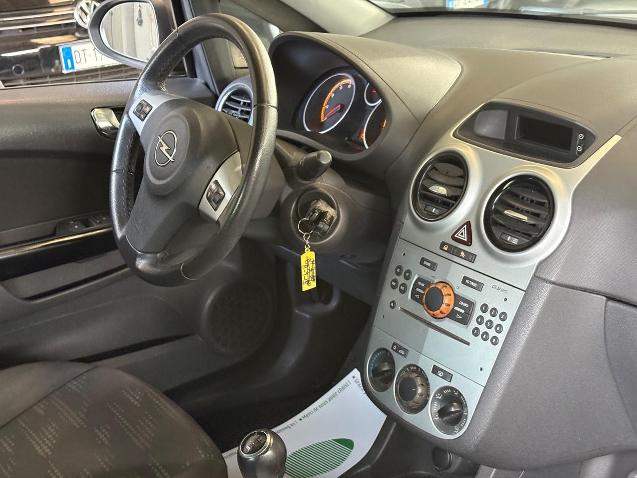 Opel Corsa 1.2 5 porte Club